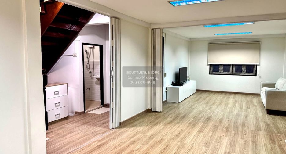 For rent 3 ベッドルーム house in Bang Na, Bangkok
