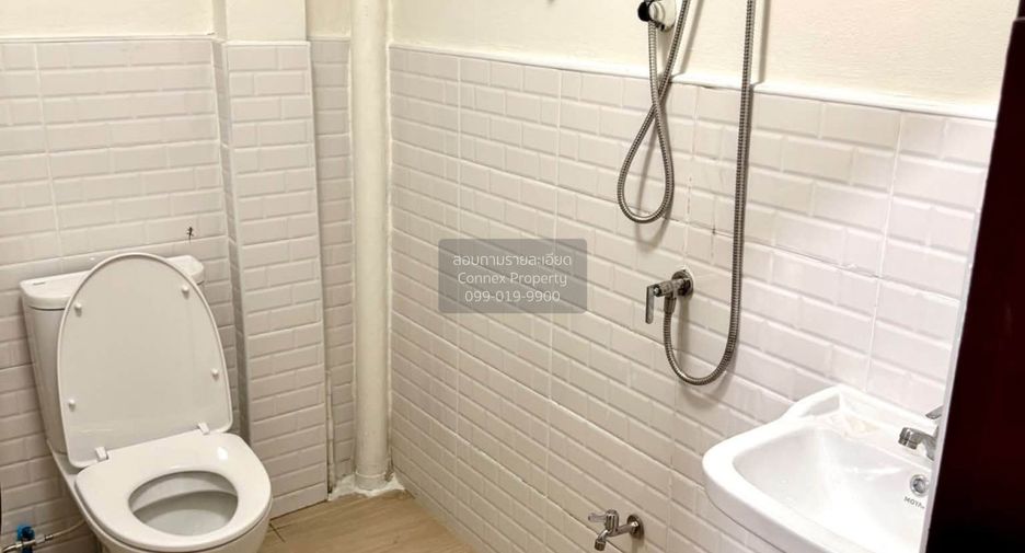 For rent 3 ベッドルーム house in Bang Na, Bangkok