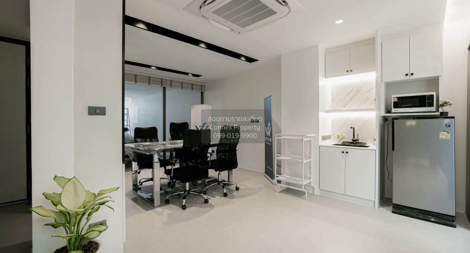 For rent 3 bedrooms townhouse in Chatuchak, Bangkok