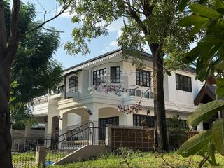 À louer 4 chambres maison à Mueang Samut Prakan, Samut Prakan