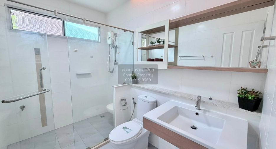 Haus zur Miete mit 4 Zimmer in Prawet, Bangkok