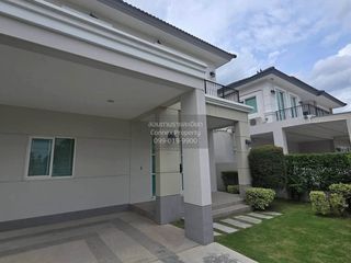 Casa en alquiler de 4 habitaciones en Sai Mai, Bangkok