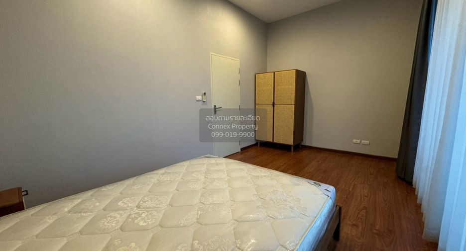 For rent 3 bedrooms townhouse in Bang Kapi, Bangkok
