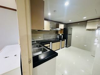 À louer 3 chambres condo à Suan Luang, Bangkok