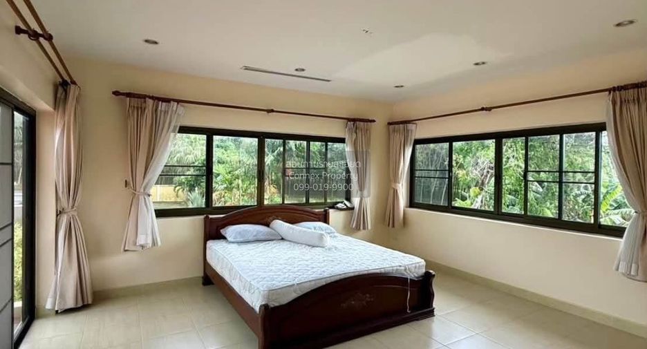 Villa en alquiler de 4 habitaciones en Thalang, Phuket