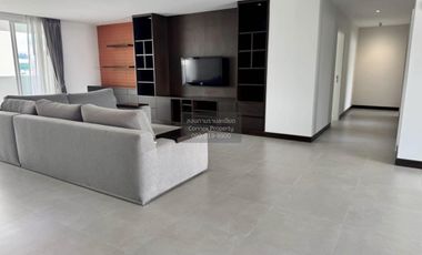 For rent 3 bedrooms condo in Watthana, Bangkok