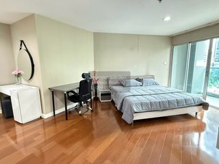 For rent 5 ベッドルーム condo in Huai Khwang, Bangkok