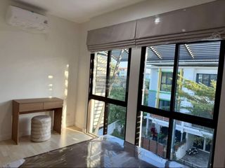 出租 3 卧室 联排别墅 在 Suan Luang, 曼谷