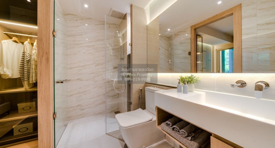 For rent 2 bedrooms condo in Watthana, Bangkok