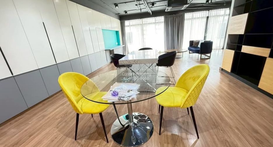 For rent 3 bedrooms condo in Watthana, Bangkok