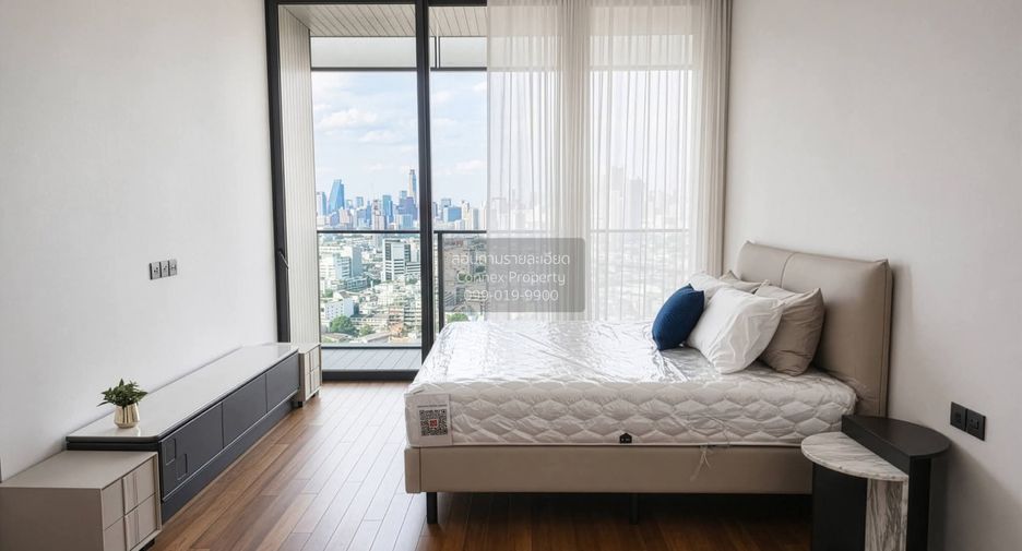 For rent 2 bedrooms condo in Khlong San, Bangkok