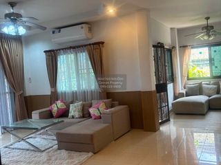 Casa en alquiler de 3 habitaciones en Thalang, Phuket