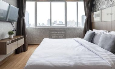 For rent 2 bedrooms condo in Huai Khwang, Bangkok