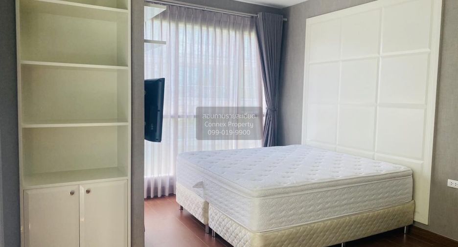 For rent 2 bedrooms condo in Pathum Wan, Bangkok