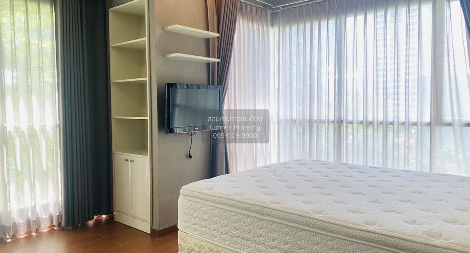 For rent 2 bedrooms condo in Pathum Wan, Bangkok