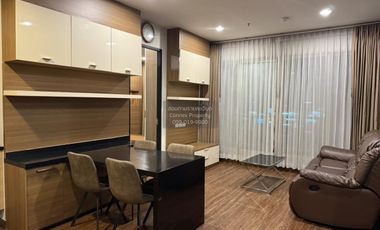 For rent 2 bedrooms condo in Pathum Wan, Bangkok