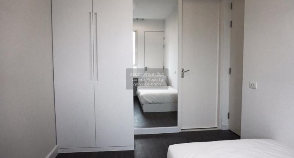 For rent 2 bedrooms condo in Pathum Wan, Bangkok