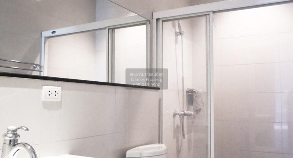 For rent 2 bedrooms condo in Pathum Wan, Bangkok