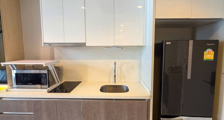 For rent 1 bed condo in Sathon, Bangkok