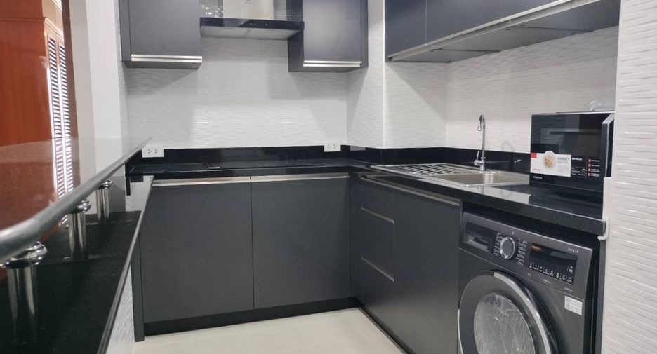 Wohnung zur Miete mit 2 Zimmer in Khlong Toei, Bangkok