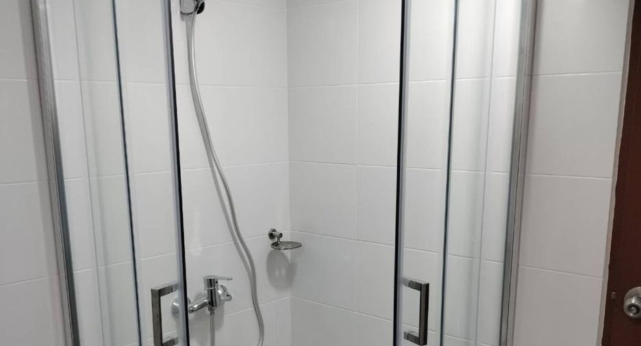 Wohnung zur Miete mit 2 Zimmer in Khlong Toei, Bangkok