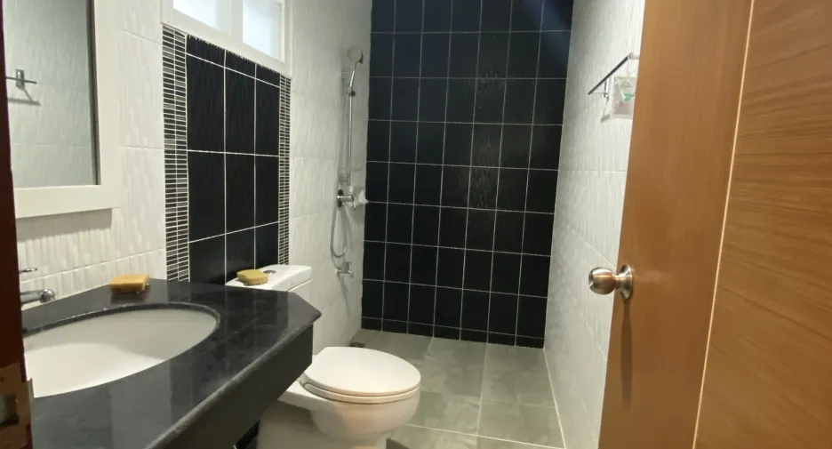Haus zum Kauf und zur Miete mit 3 Zimmer in Mueang Chiang Mai, Chiang Mai