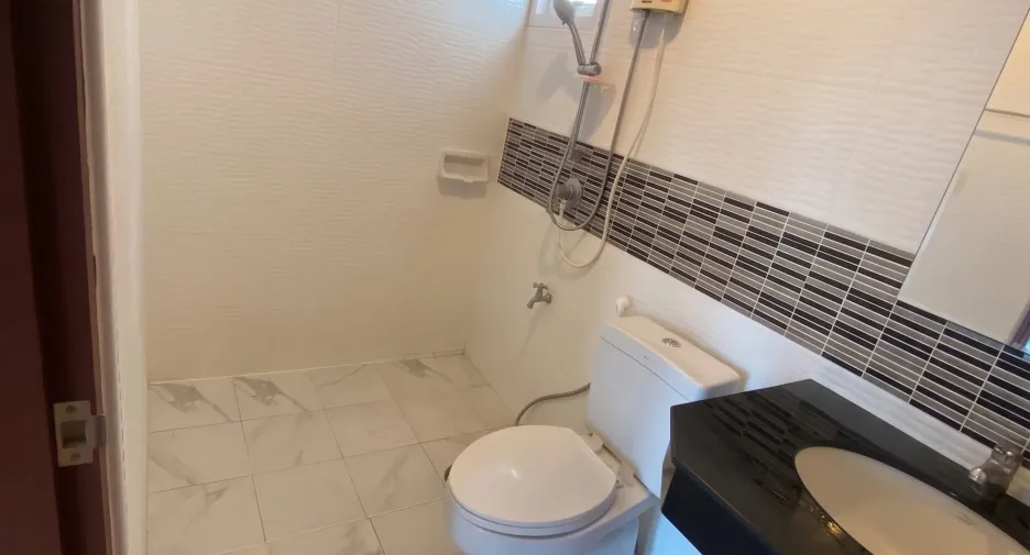 Haus zum Kauf und zur Miete mit 3 Zimmer in Mueang Chiang Mai, Chiang Mai