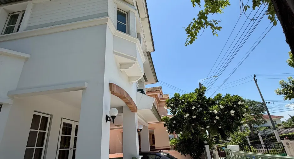 À vendre et à louer 3 chambres maison à Bang Phli, Samut Prakan