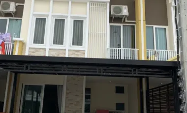 Reihenhaus zum Kauf und zur Miete mit 4 Zimmer in Lat Krabang, Bangkok