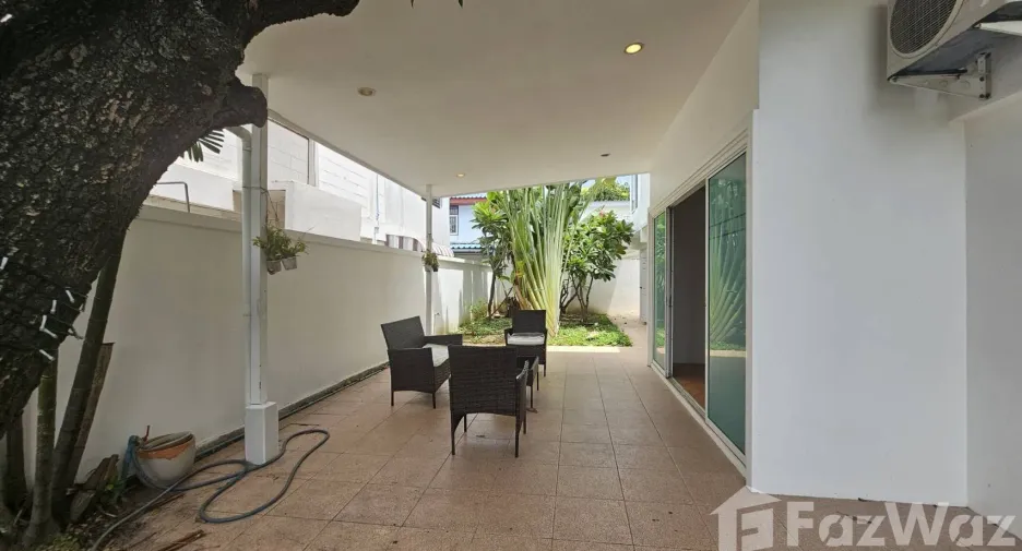 Haus zur Miete mit 3 Zimmer in Saphan Sung, Bangkok