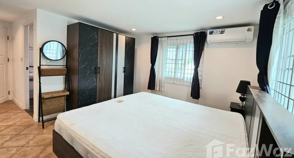 Haus zur Miete mit 3 Zimmer in Saphan Sung, Bangkok