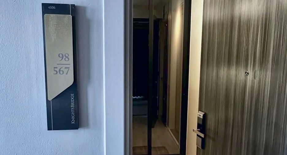 For rent 2 bedrooms condo in Watthana, Bangkok