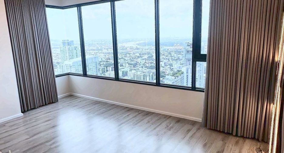 For rent 2 bedrooms condo in Watthana, Bangkok