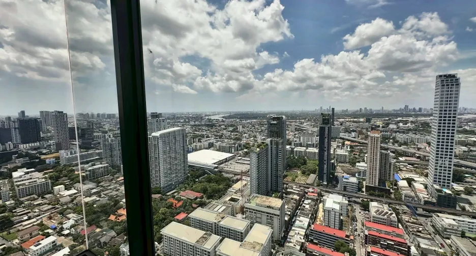 For sale 2 bedrooms condo in Watthana, Bangkok