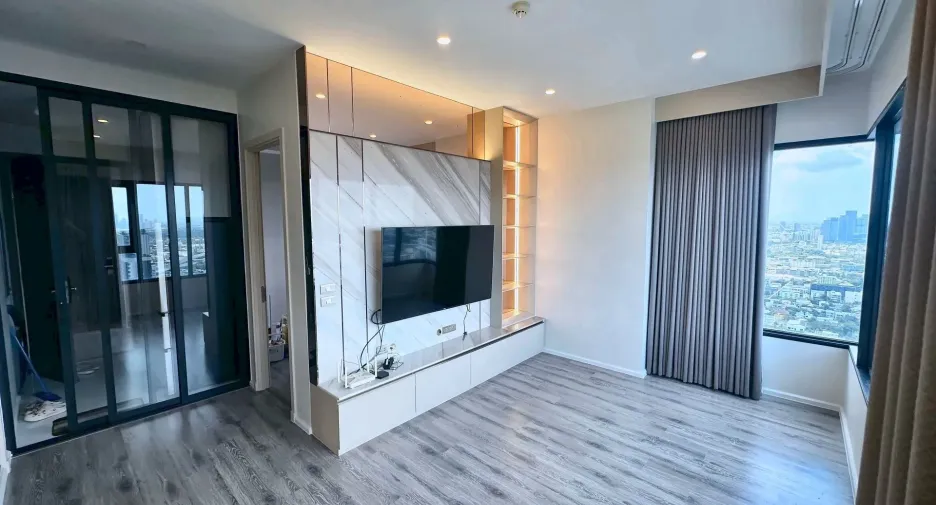 For sale 2 bedrooms condo in Watthana, Bangkok