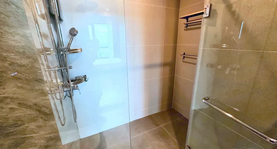 For sale 2 bedrooms condo in Watthana, Bangkok