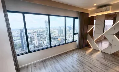 For sale 2 bedrooms condo in Watthana, Bangkok