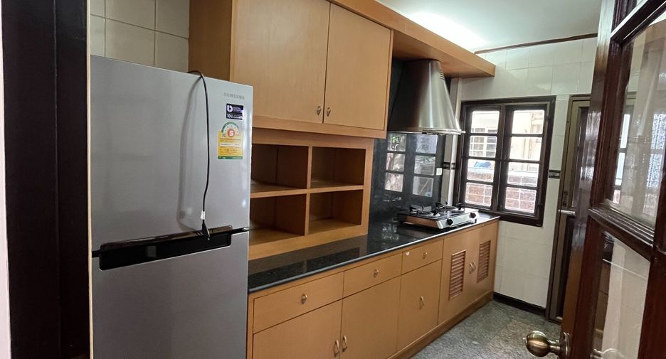 Haus zur Miete mit 3 Zimmer in Mueang Samut Prakan, Samut Prakan