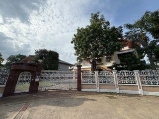 Haus zur Miete mit 3 Zimmer in Mueang Samut Prakan, Samut Prakan