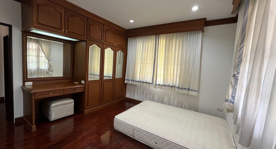 Haus zur Miete mit 3 Zimmer in Mueang Samut Prakan, Samut Prakan