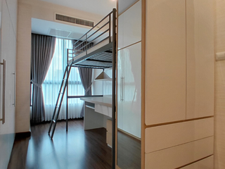 À louer 3 chambres condo à Sathon, Bangkok