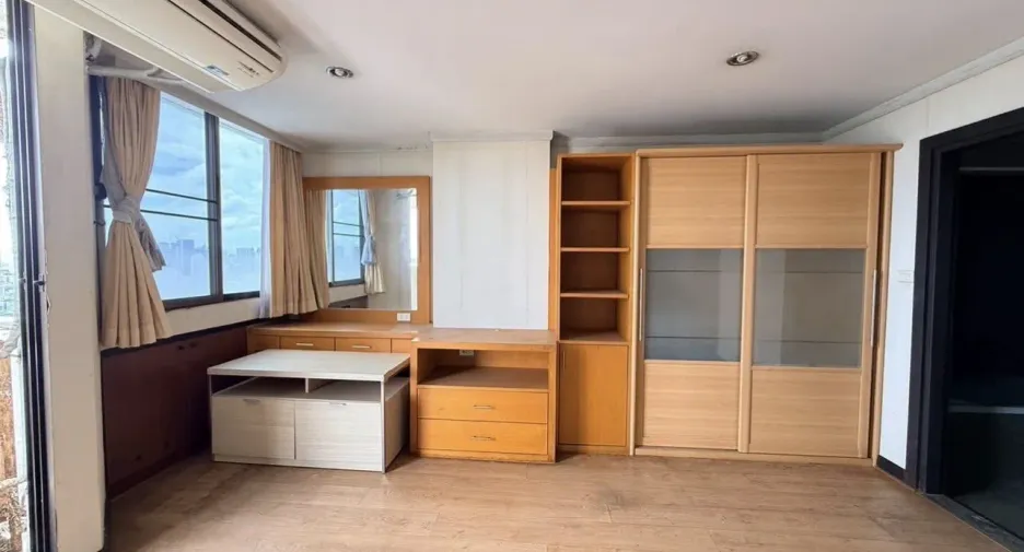 Wohnung zum Kauf mit 2 Zimmer in Watthana, Bangkok