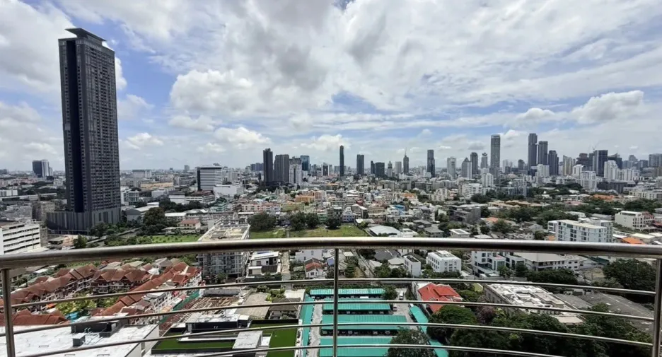 Wohnung zum Kauf mit 2 Zimmer in Watthana, Bangkok