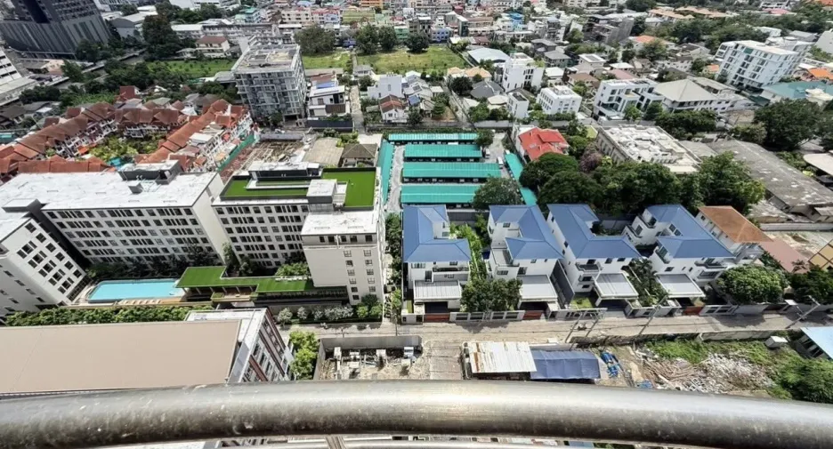 Wohnung zum Kauf mit 2 Zimmer in Watthana, Bangkok