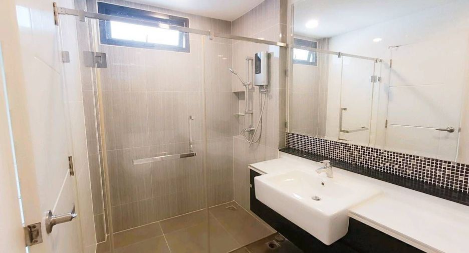 À vendre et à louer 4 chambres maison à Bang Phli, Samut Prakan