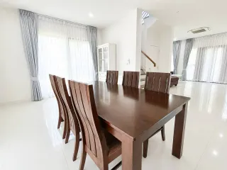 À louer et à vendre 4 chambres maison à Bang Phli, Samut Prakan