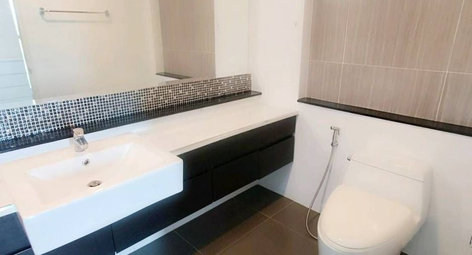 À vendre et à louer 4 chambres maison à Bang Phli, Samut Prakan