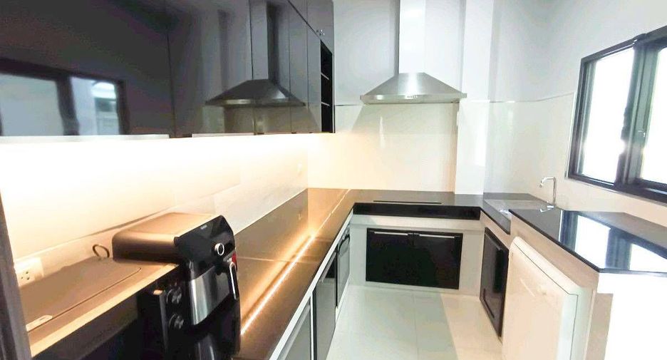 À vendre et à louer 4 chambres maison à Bang Phli, Samut Prakan