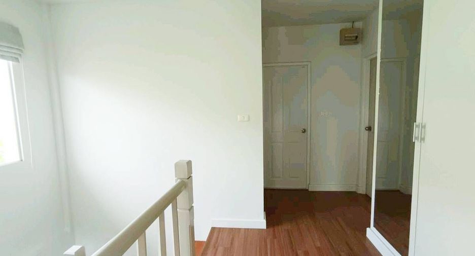 À vendre et à louer 4 chambres maison à Bang Sao Thong, Samut Prakan
