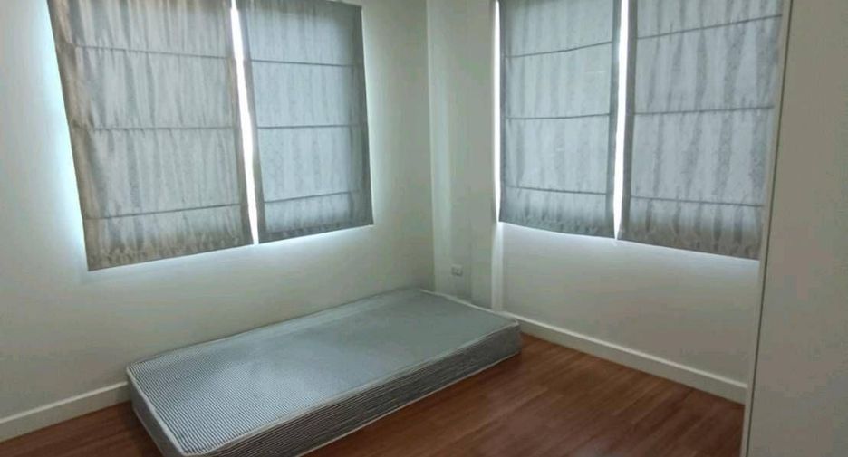 À vendre et à louer 4 chambres maison à Bang Sao Thong, Samut Prakan